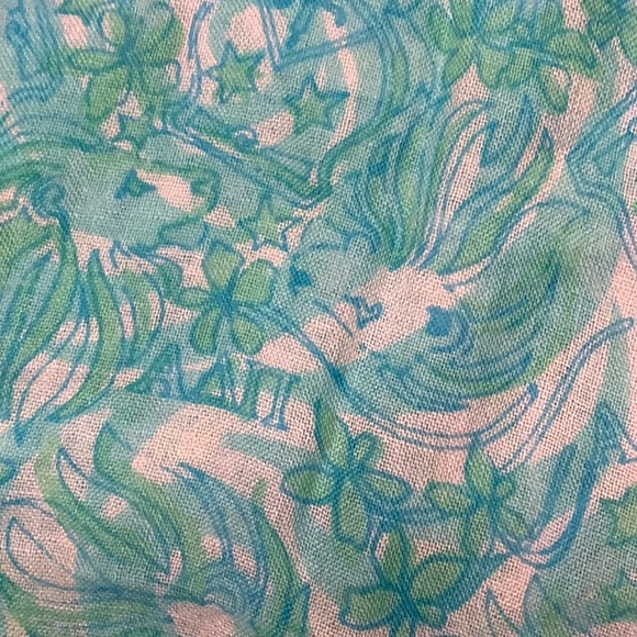 Women’s Lilly Pulitzer Scarf - Picture 3 of 7
